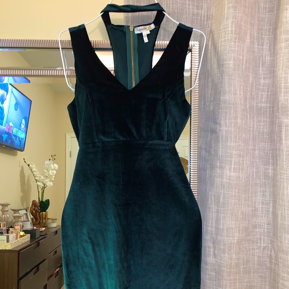 Emerald green velvet choker detail dress